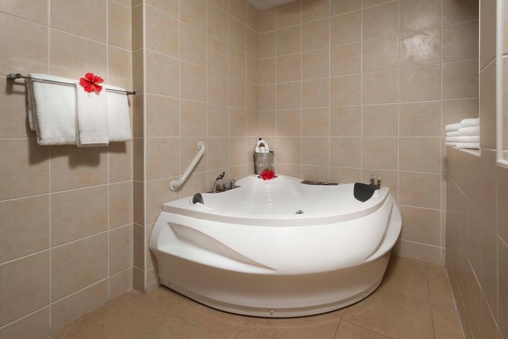 All Inclusive Divi Little Bay Beach Resort Philipsburg  Eksteriør bilde